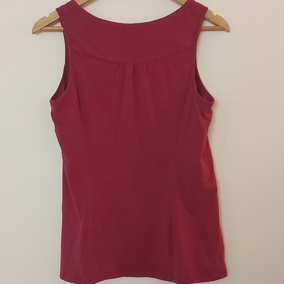 Arc'teryx Tank Top With Pleated Detail At Front And Back Magenta Size Large - Picture 2 of 5